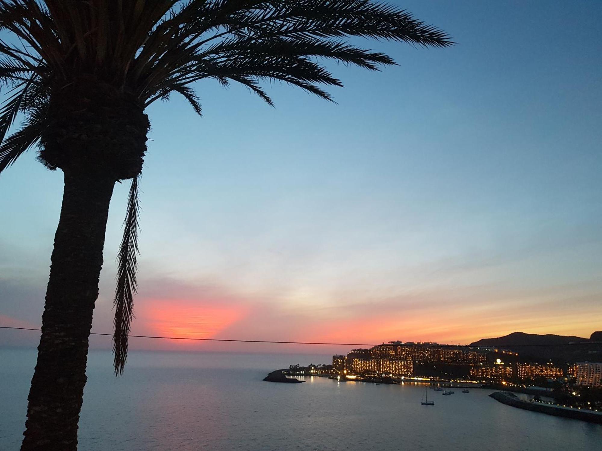 Deluxe Seaview-Sunsets !Transfe-R Inc! Pool,2Aircond,2Tv65",600Mb Dishwasher,,2 Beaches,Anfi-View Apartment Patalavaca Bagian luar foto